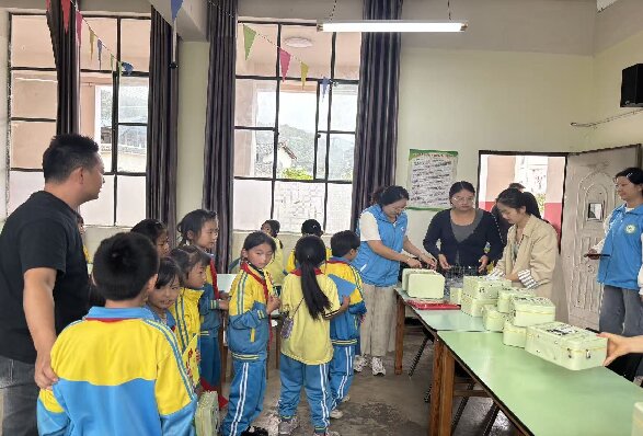 3f2d4a4f582e752e88fa73f96a15e8f9.jpg 3f2d4a4f582e752e88fa73f96a15e8f9.jpg